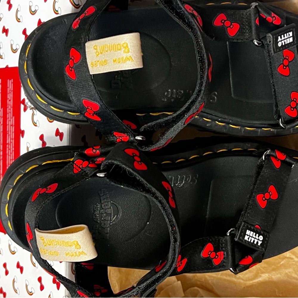 Dr Martens x Hello Kitty Sandals - Black and Red Limited edition - Picture 8 of 8
